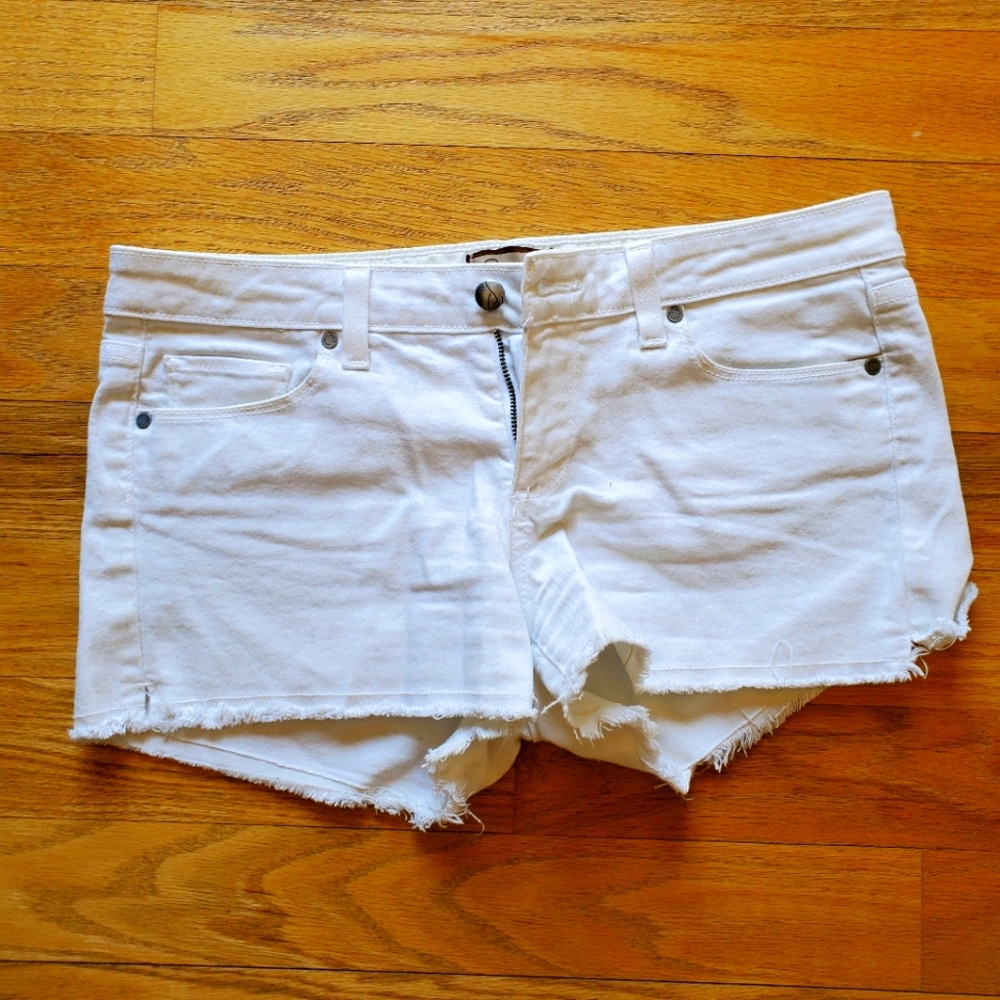 ✨Paige Jeans white rough hem Jean short